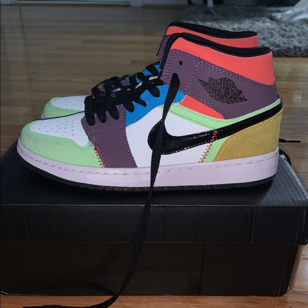 AIR Jordan 1 Mid SE Lightbulb Size 8